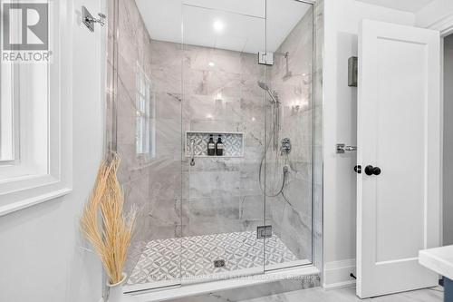 385 Rosslyn Drive, Burlington, ON 