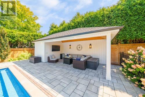 385 Rosslyn Drive, Burlington, ON 