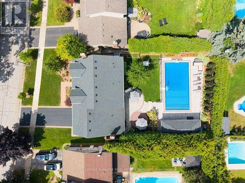 385 Rosslyn Drive, Burlington, ON 