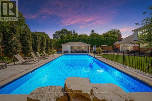 385 Rosslyn Drive, Burlington, ON 