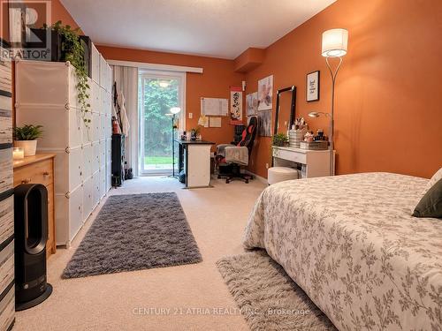 28 INTERLACKEN WAY , Markham, Ontario L3R 5H9 3