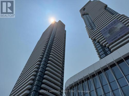 811 - 28 INTERCHANGE WAY , Vaughan, Ontario L4K 0P8 2