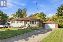 13 HARDWOOD GROVE  St. Catharines (Secord Woods), ON L2P 1K3