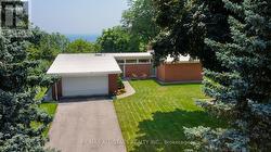 59 HILL CRESCENT  Toronto, ON M1M 1J3
