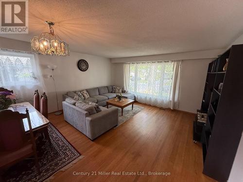 UPPER - 35 MELVILLE CRESCENT , Brampton (Brampton East), Ontario L6W 2S3 5
