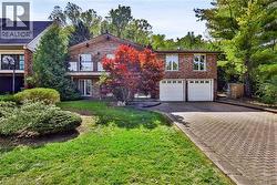22 OAKRIDGE Drive  Stoney Creek, ON L8G 2T6