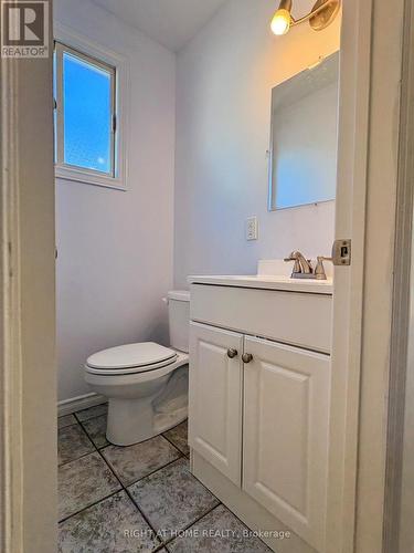 MAIN FLOOR - 32 VINTAGE CRESCENT , St. Catharines, Ontario L2S 3C3 4