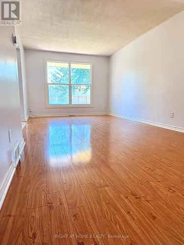 MAIN FLOOR - 32 VINTAGE CRESCENT , St. Catharines, Ontario L2S 3C3 5