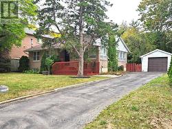 389 KERRYBROOK DRIVE  Richmond Hill, ON L4C 3R4