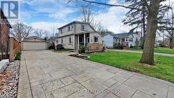 68 EAGLEWOOD BOULEVARD E Mississauga, ON L5G 1V4