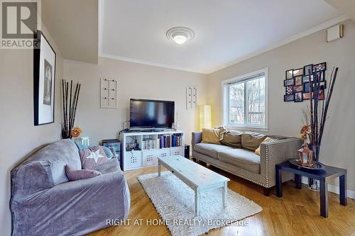 68 EAGLEWOOD BOULEVARD E , Mississauga, Ontario L5G 1V4 5