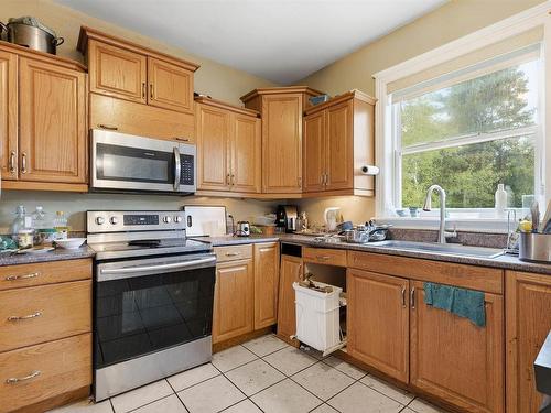 18 Stone Gate Drive, Halifax, NS 
