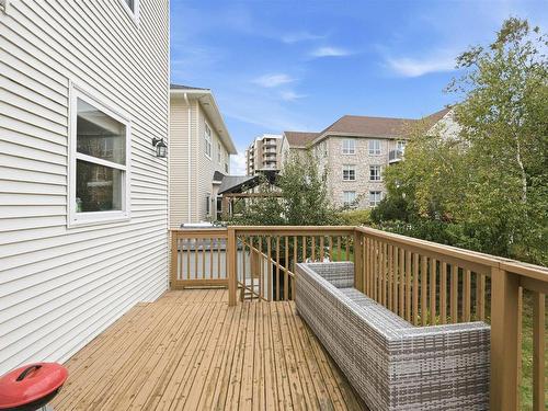 18 Stone Gate Drive, Halifax, NS 