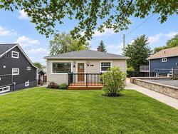 46 Adelaide Avenue  Halifax, NS B3N 2N6