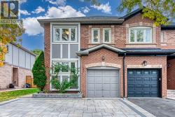 1107 GABLE DRIVE  Oakville, ON L6J 7R3