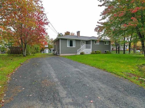 26 Poplar Drive  Lantz, NS B2S 1W5