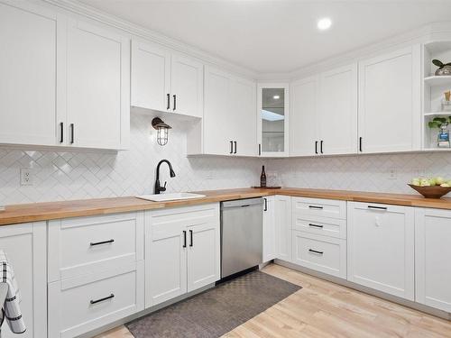 15 Micmac Drive, Dartmouth, NS 