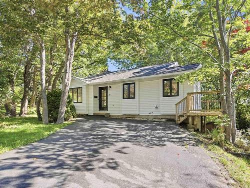 15 Micmac Drive  Dartmouth, NS B2X 2H3