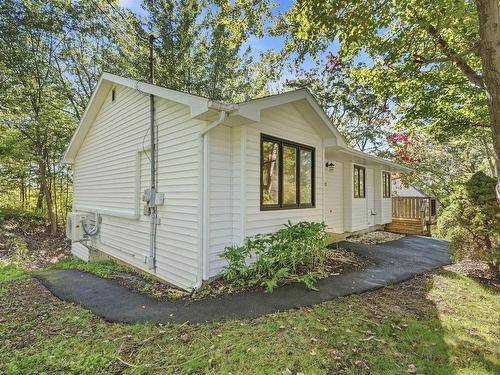 15 Micmac Drive, Dartmouth, NS 