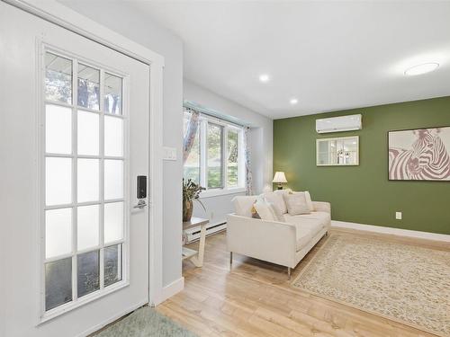 15 Micmac Drive, Dartmouth, NS 