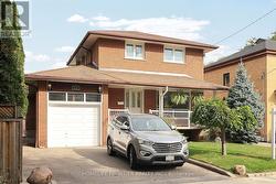 334 RIMILTON AVENUE  Toronto, ON M8W 2E4
