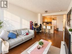 2901 - 763 BAY STREET Toronto, ON M5G 2R3