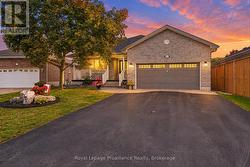 2979 JENNIFER DRIVE  Peterborough (Northcrest Ward 5), ON K9L 1Z9