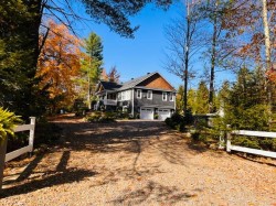 7 Rue du Mirador  Lac-Brome, QC J0E 1V0