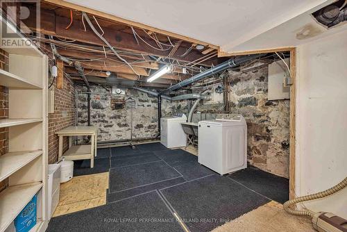 35 Wilton Crescent, Ottawa, ON 