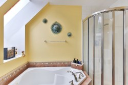 Master Bathroom - 
