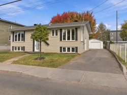 11 Rue du Juge-Guibault  Saint-Charles-Borromée, QC J6E 4V5