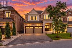 6 SHARONVIEW CRESCENT East Gwillimbury, ON L9N 0S5