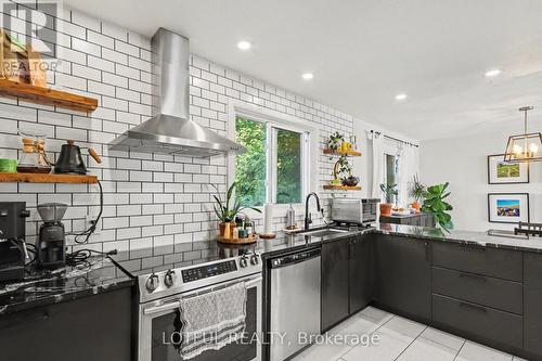 2226 Saunderson Drive, Ottawa, ON 