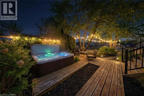 Hot Tub - 10 Reserve Street, Turkey Point, ON 