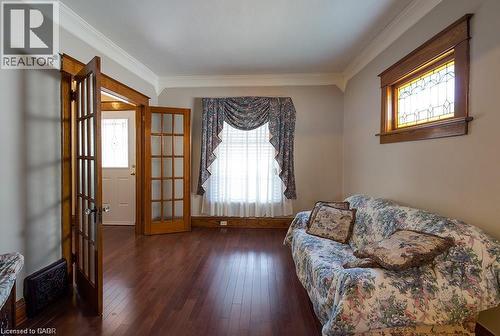 5266 HEYWOOD Avenue , Niagara Falls, Ontario L2E 4V6 2
