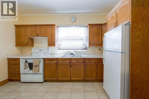 5266 HEYWOOD Avenue , Niagara Falls, Ontario L2E 4V6 4