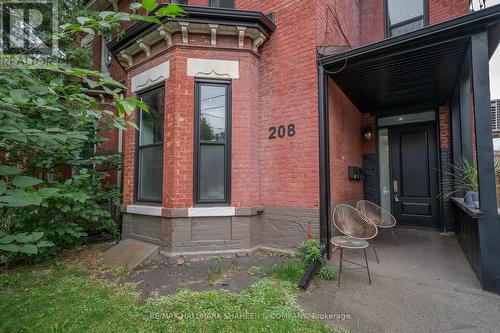STUDIO - 208 DOVERCOURT ROAD , Toronto, Ontario M6J 3C8 3