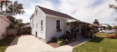 1047 ESDRAS AVENUE  Windsor, ON N8S 2N1
