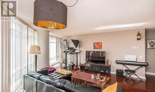 505 - 373 FRONT STREET W , Toronto, Ontario M5V 3R7 5
