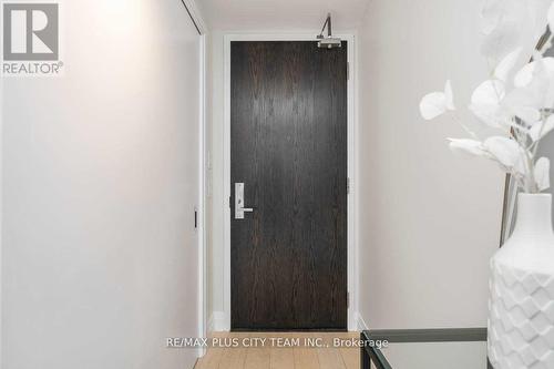 2701 - 224 KING STREET W , Toronto, Ontario M5V 1H8 2