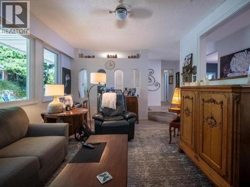 9081 Stager Road, Powell River, BC 