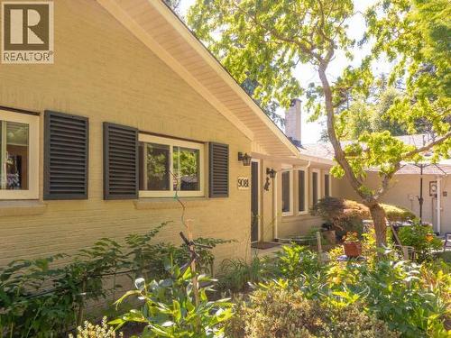 9081 Stager Road, Powell River, BC 