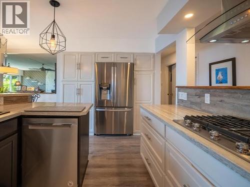 9081 Stager Road, Powell River, BC 