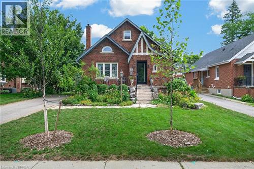 17 LINCOLN Avenue  Brantford, ON N3T 4S5