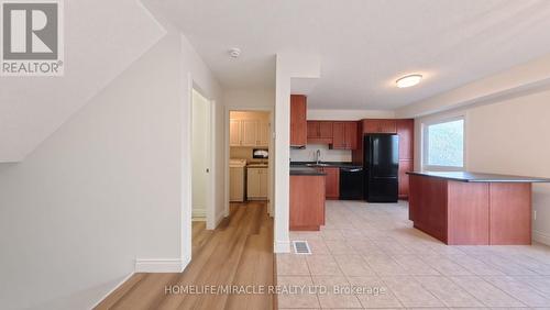 250 PARKVALE DRIVE , Kitchener, Ontario N2R 1Y8 4