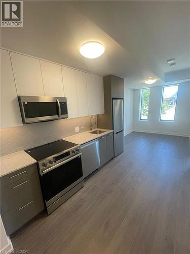 30 FRANCIS Street S Unit# 207 , Kitchener, Ontario N2G 2A1 2