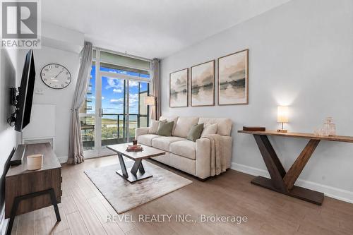 2001 - 231 FORT YORK BOULEVARD  Toronto, ON M5V 1B2