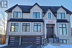 36 SUSSEX AVENUE Richmond Hill, ON L4C 2E6