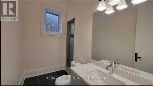 36 SUSSEX AVENUE , Richmond Hill, Ontario L4C 2E6 5