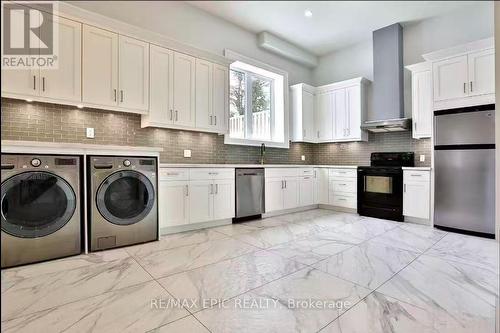 36 SUSSEX AVENUE , Richmond Hill, Ontario L4C 2E6 2